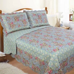 PAISLEY SCALLOPED QUILTED BEDSPREAD