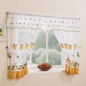 WAREHAM YELLOW WINDOW WITH ATTACHED VALANCE