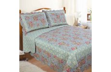 PAISLEY SCALLOPED QUILTED BEDSPREAD